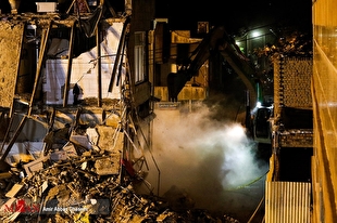 ریزش ساختمان در قزوین؛ تیم‌های عملیاتی هلال احمر به محل حادثه اعزام شدند