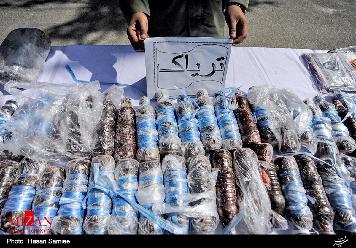 کشف بیش از یک تن مواد مخدر در آب‌های خلیج فارس و دریای عمان
