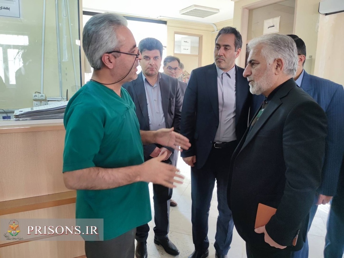 رئیس سازمان زندان‌ها از ادارات ثبت و پزشکی قانونی مشگین‌شهر بازدید کرد