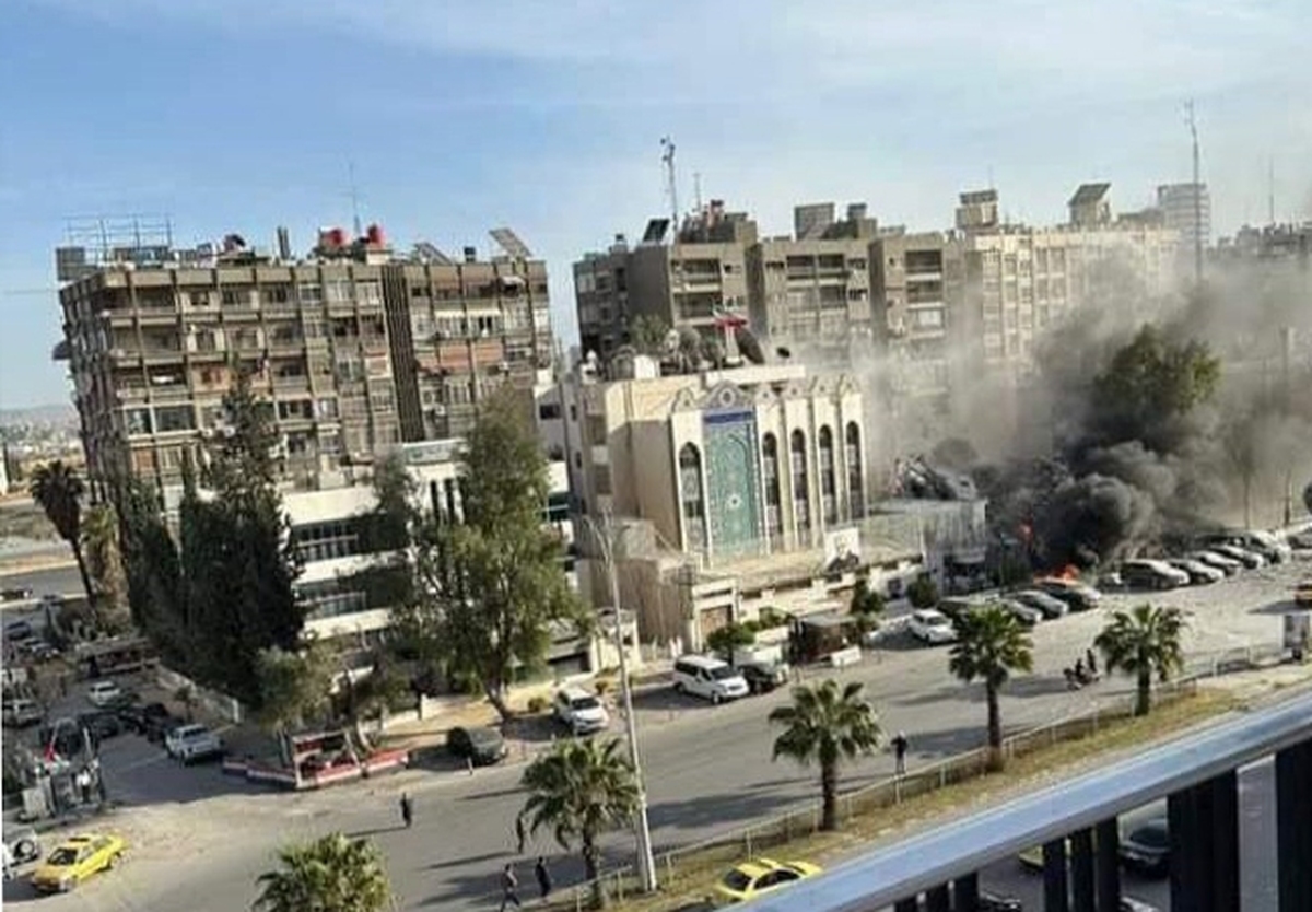 حمله هوایی صهیونیست‌ها به دمشق/ ساختمان جنبی سفارت ایران کاملا تخریب شد/سردار زاهدی به شهادت رسید