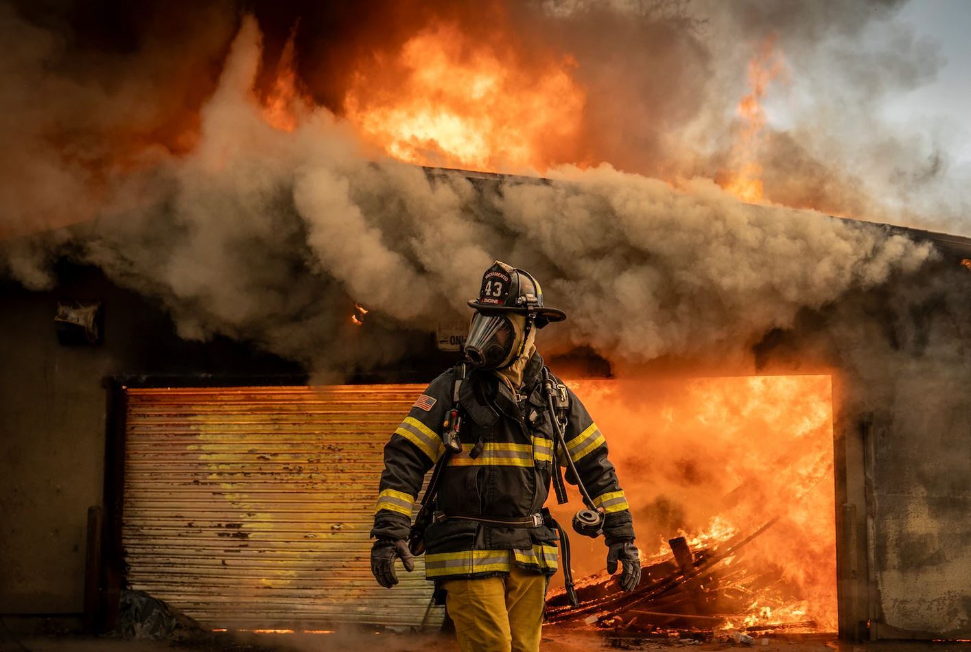 Public anger over Biden administration's handling of Los Angeles fires Public anger over Biden administration's handling of Los Angeles fires