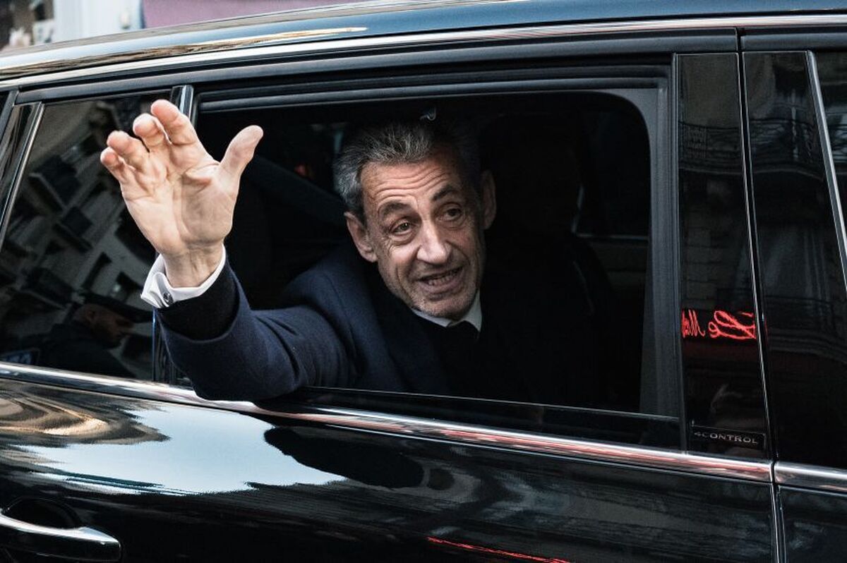 Sarkozy receives death threats