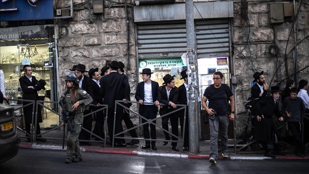 Internal crisis looms as Haredi Jews take to the streets