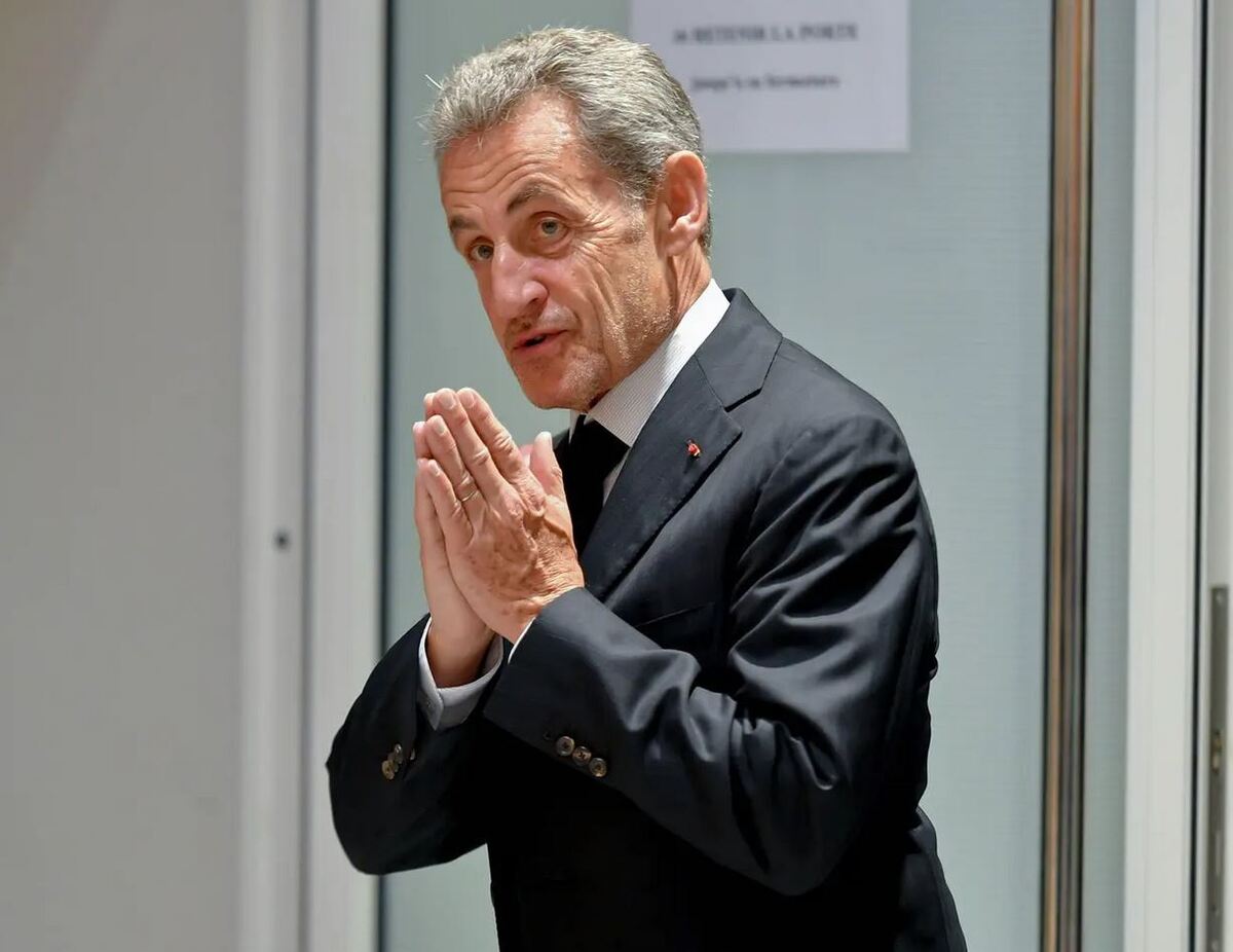 Nicolas Sarkozy released after 20 days behind bars