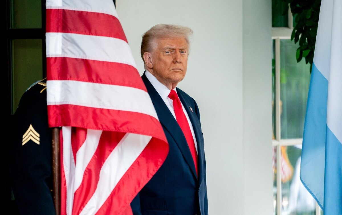 Widespread public dissatisfaction with Trump and Republicans