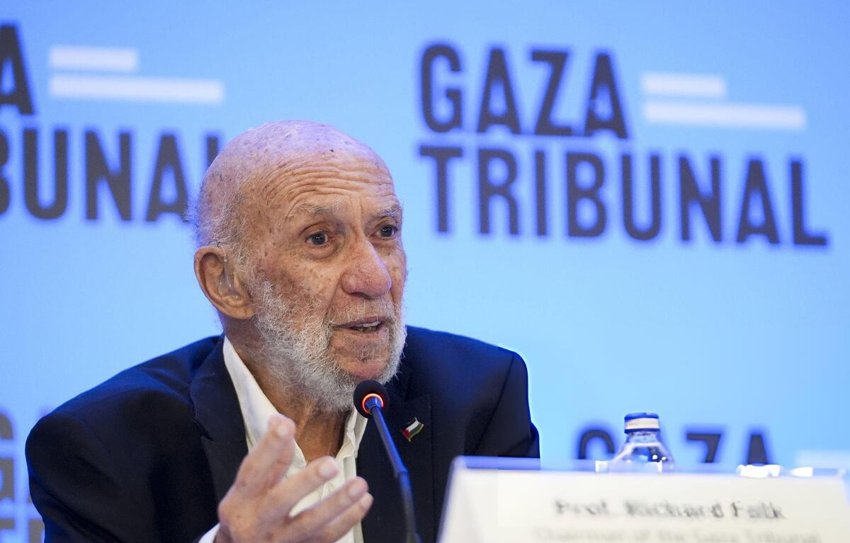 International organizations are incapable of establishing global peace