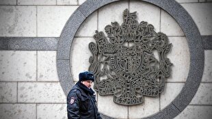Russia expels two British diplomats