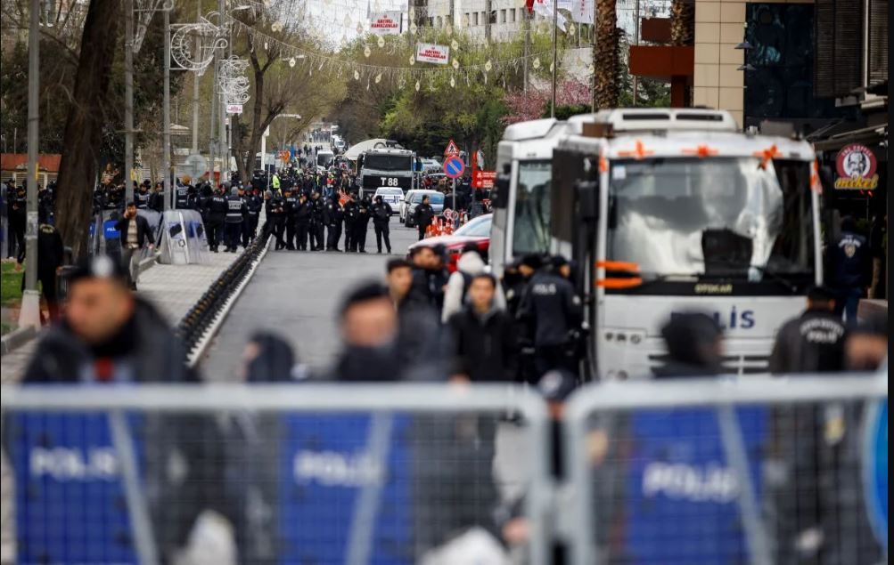 Escalating political tensions and continuing demonstrations across Turkey Escalating political tensions and continuing demonstrations across Turkey