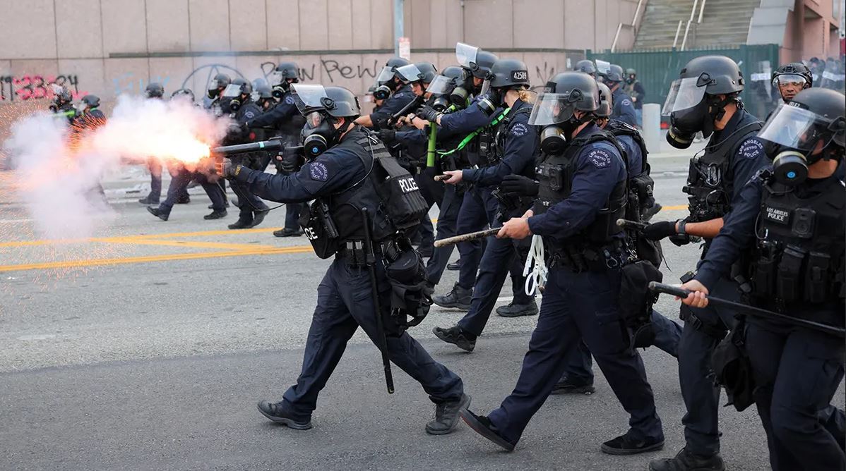 Tear gas and troops: Los Angeles gripped by immigration protest crisis