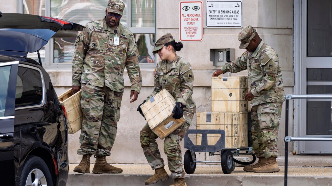 Deployment of national guard in Washington; U.S. capital takes on a military face Deployment of national guard in Washington; U.S. capital takes on a military face