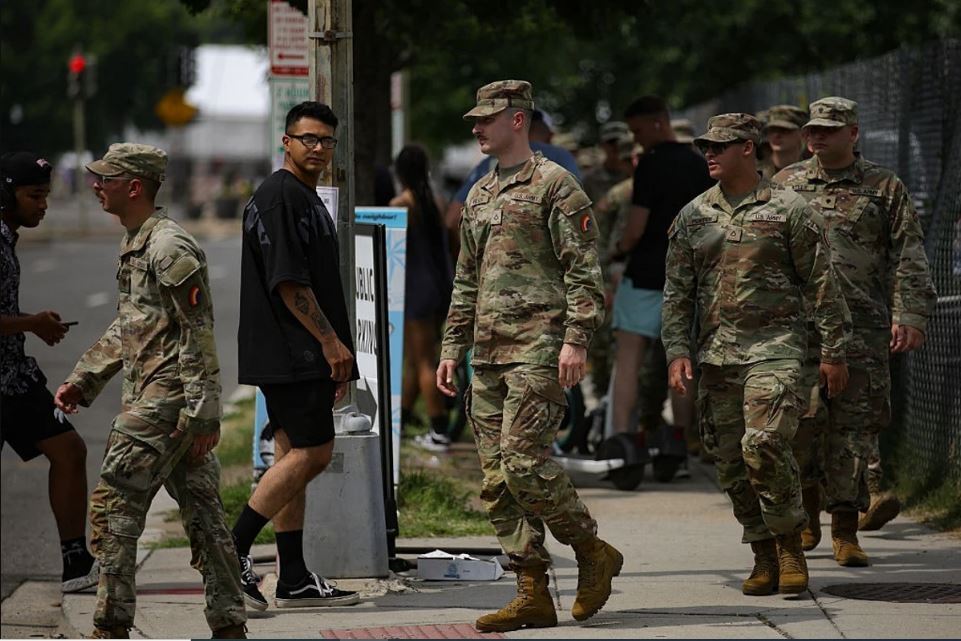 Deployment of national guard in Washington; U.S. capital takes on a military face Deployment of national guard in Washington; U.S. capital takes on a military face