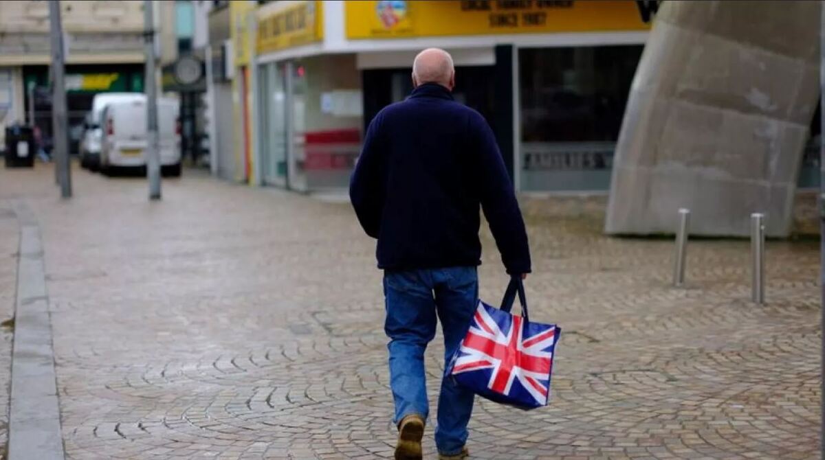 Rising costs, weak output: UK economy at critical crossroads