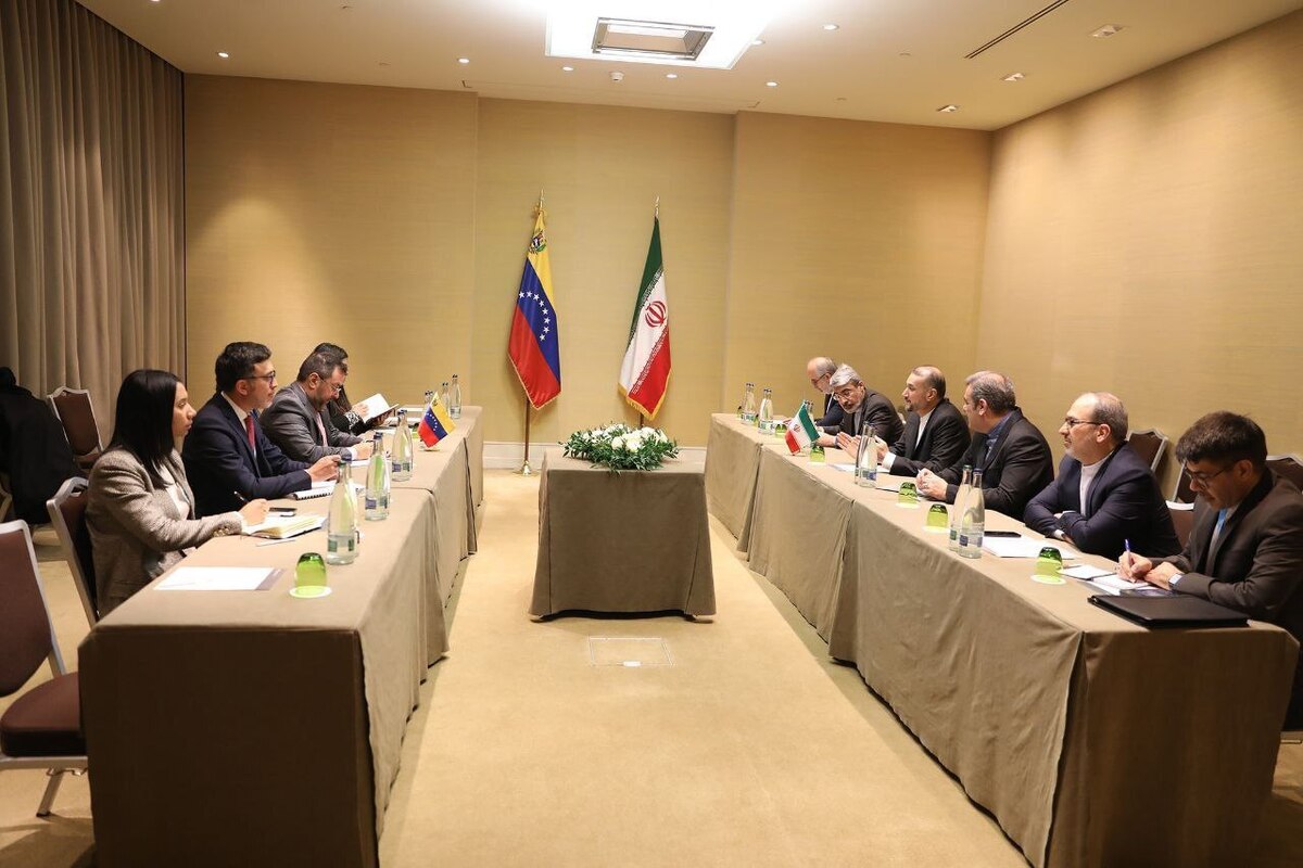 تاکید وزیر خارجه ونزوئلا بر تقویت روابط اقتصادی و نفتی کاراکاس و تهران