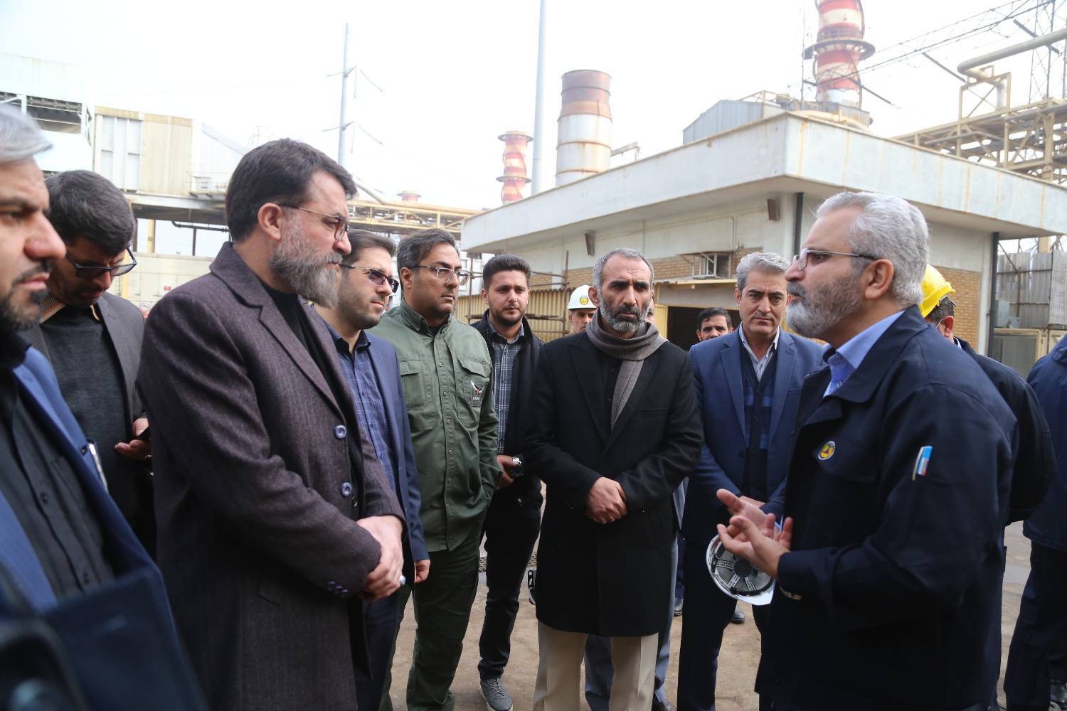 در راستای حمایت دستگاه قضا از تولید و ایجاد اشتغال/ رفع مشکلات ۱۲۲ و احیای ۵۲ واحد تولیدی با کمک دستگاه قضایی قزوین/ جذب و ایجاد اشتغال برای بیش از ۶ هزار و ۸۰۰ نفر/////// منادی اتونشر عید 1