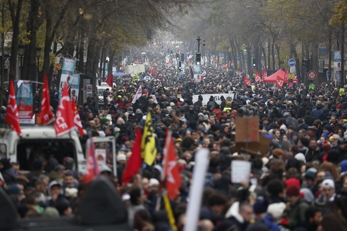 سایه اعتصابات گسترده بر سر بخش‎های مختلف فرانسه