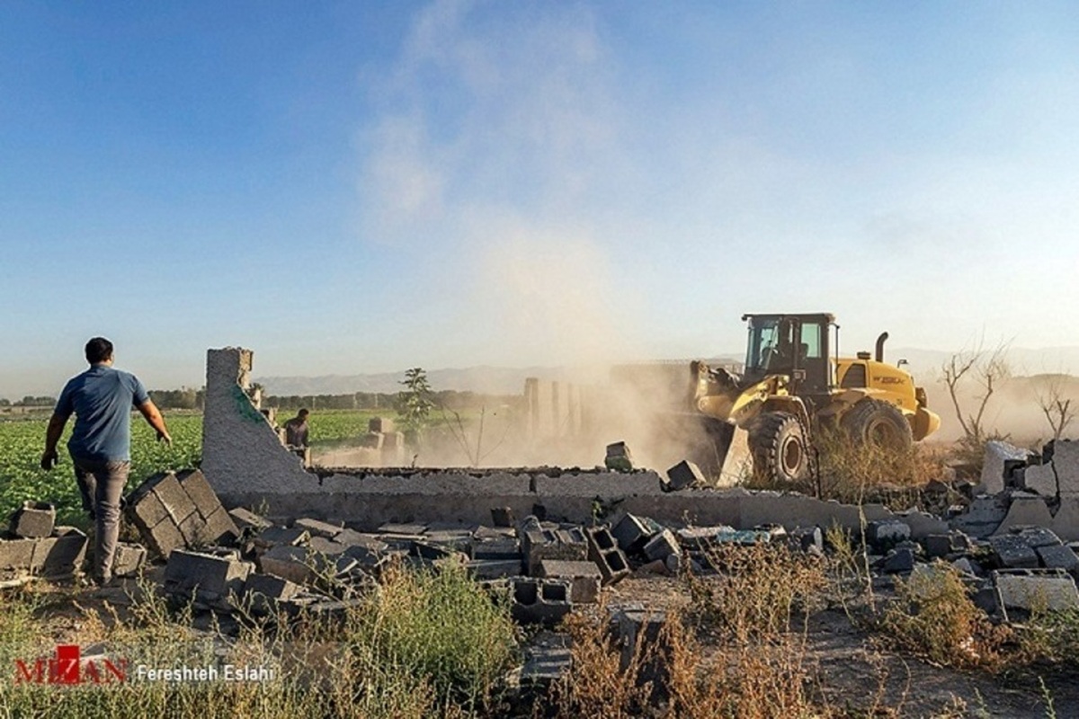 ساز‌های غیرمجاز در ۱۹ هکتار از زمین‌های کشاورزی شهرستان دزفول استان خوزستان تخریب شد