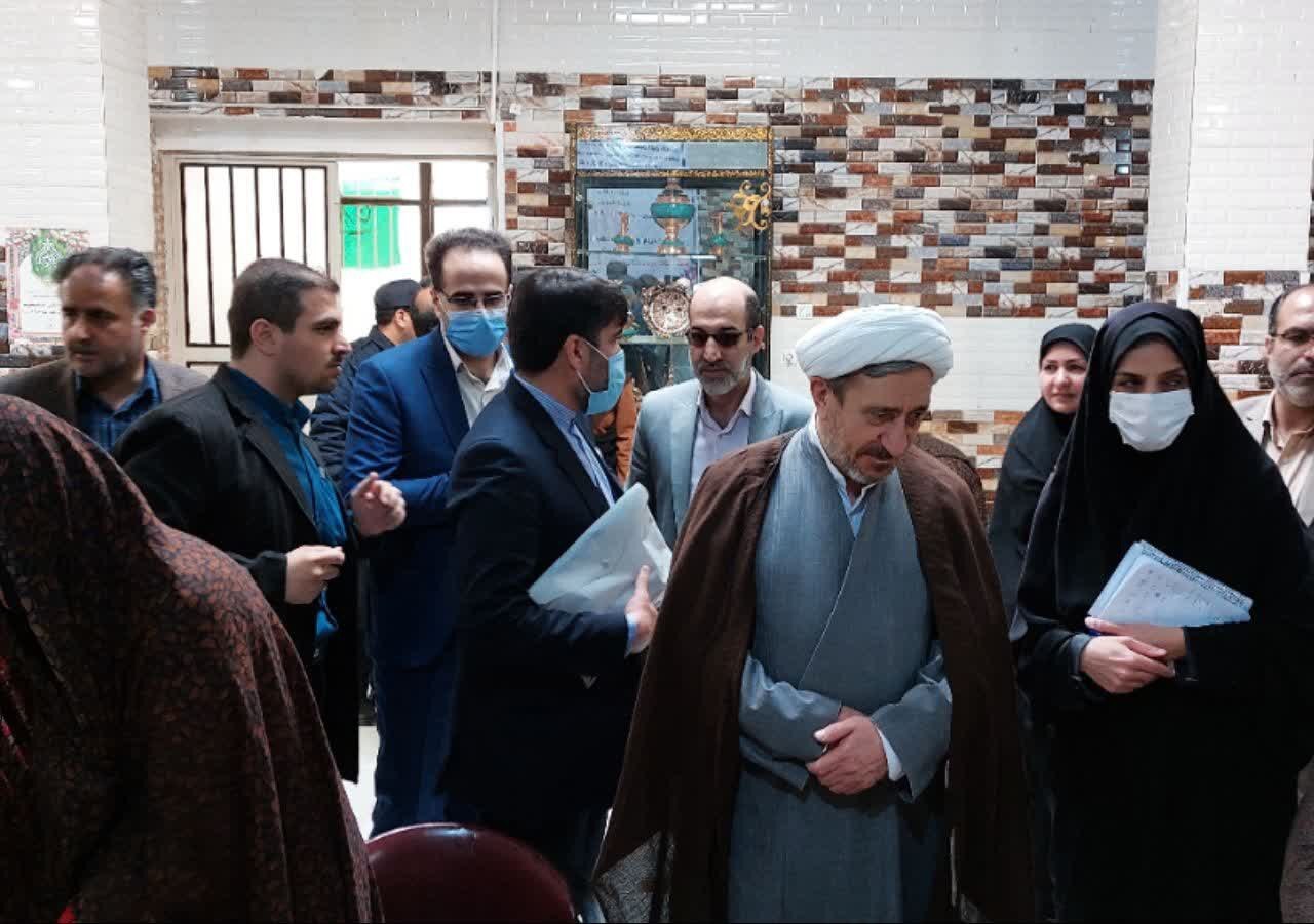 بازدید سرزده رئیس مرکز حفاظت و اطلاعات قوه قضائیه از کانون اصلاح و تربیت و بند نسوان زندان مرکزیاصفهان