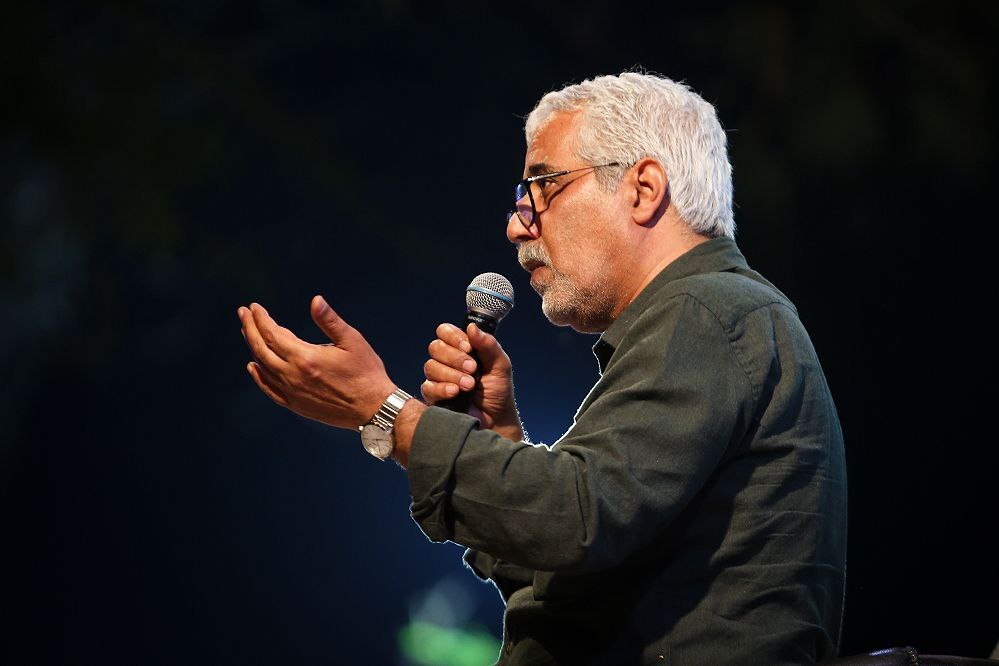 حاتمی‌کیا پرچمدار و دیده‌بان سینمای دفاع مقدس و مقاومت است/ سیاستمداران به درک صحیحی از هنر و هنرمند نرسیده‌اند/سینمای دفاع مقدس سهم عظیمی در سینمای ایران دارد