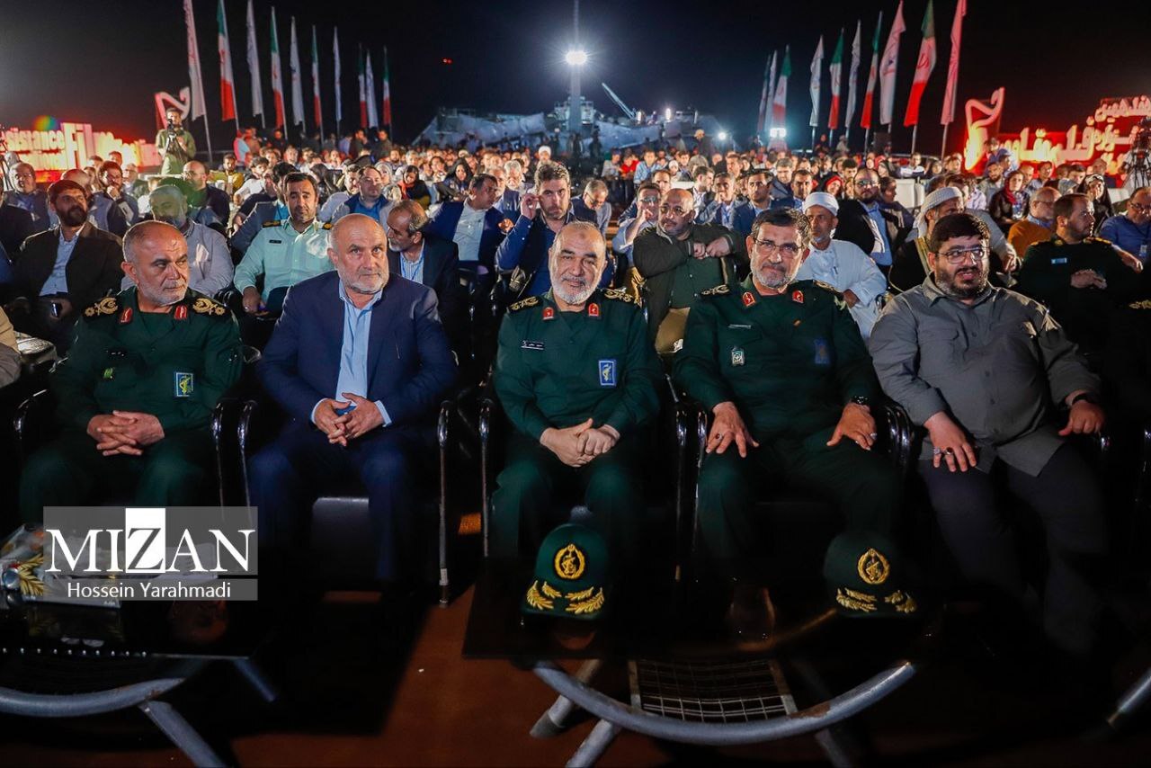 هنر اجازه استتار به دروغ را نمیدهد/ گاهی ساخت یک فیلم از یک عملیات نظامی سختتر است/ فلسفه هنر ترویج حقیقت است/ هنر غرب زینت بخشی به شهوات است/ مجاهدان هنر در جشنواره مقاومت هنر اجازه استتار به دروغ را نمیدهد/ گاهی ساخت یک فیلم از یک عملیات نظامی سختتر است/ فلسفه هنر ترویج حقیقت است/ هنر غرب زینت بخشی به شهوات است/ مجاهدان هنر در جشنواره مقاومت