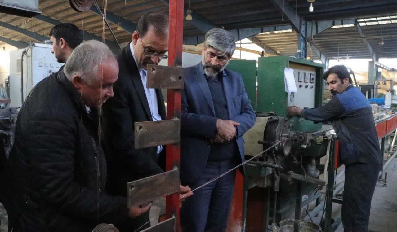 بازدید رئیس کل دادگستری آذربایجان غربی از ۳ واحد تولیدی در بخش نازلو و ارومیه/ عتباتی:رفع مشکل و توسعه واحد‌ها اشتغال ۵۰۰ نفری را به همراه خواهد داشت