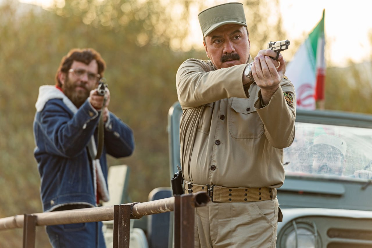 پوستری متفاوت از بابک حمیدیان در «غریب» پوستری متفاوت از بابک حمیدیان در «غریب»