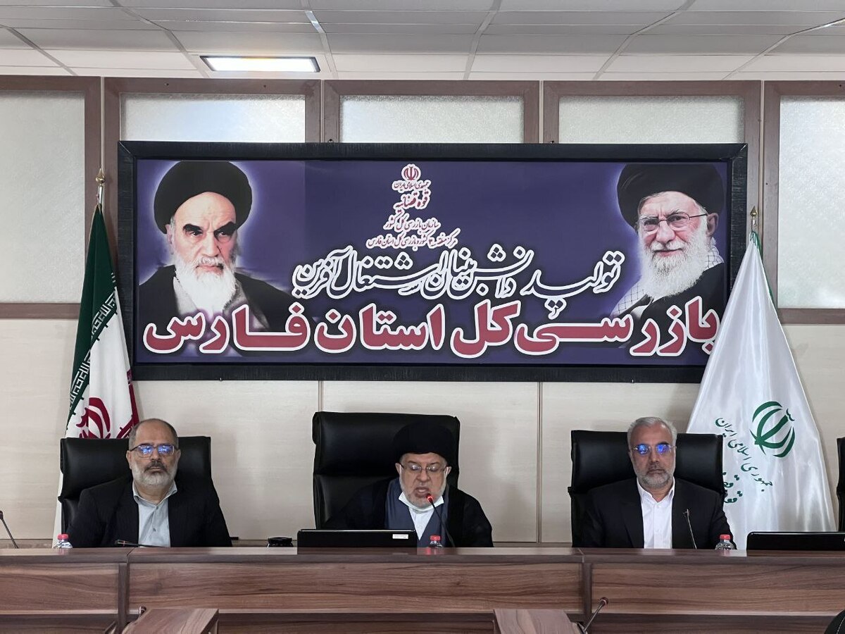 رئیس کل دادگستری فارس: برنامه محوری و خدمت جهادی در مجموعه شورای قضایی استان اولویت مدیران در سال جدید باشد