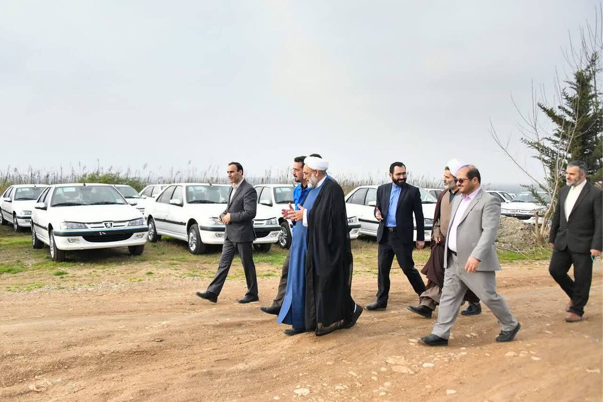 رئیس کل دادگستری استان مازندران از خط تولید ایران خودرو بابل بازدید کرد
