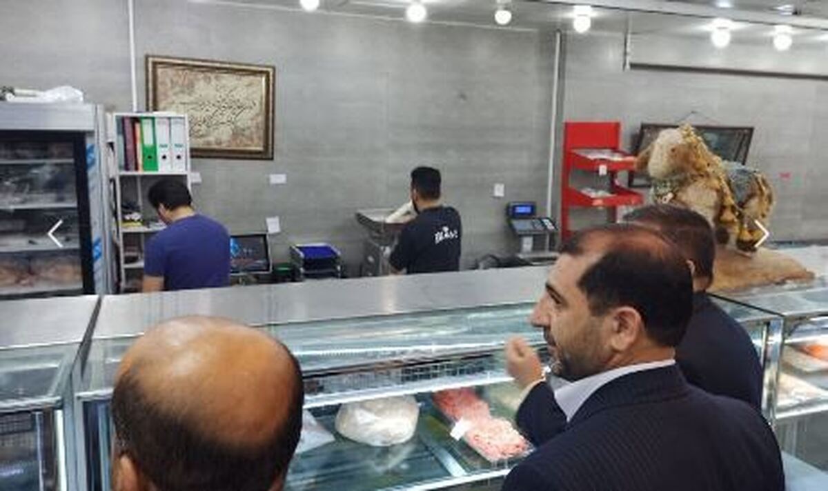 بازدید ۶ ساعته دادستان مرکز استان خوزستان از بازار مایحتاج عمومی در راستای صیانت از حقوق عامه 