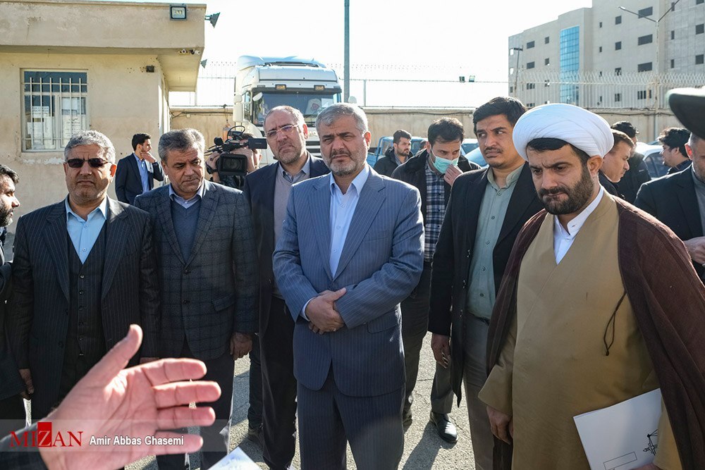 بازدید سرزده رئیس کل دادگستری استان تهران از انبار و پارکینگ شورای هماهنگی مبارزه با مواد مخدر در غرب استان/ دستور رئیس دادگستری استان تهران برای بررسی پرونده تک تک خودروهای توقیفی/ تشکیل پرونده و تعیین تکلیف وسایل نقلیهای که مربوط به اموال قاچاقچیان است بازدید سرزده رئیس کل دادگستری استان تهران از انبار و پارکینگ شورای هماهنگی مبارزه با مواد مخدر در غرب استان/ دستور رئیس دادگستری استان تهران برای بررسی پرونده تک تک خودروهای توقیفی/ تشکیل پرونده و تعیین تکلیف وسایل نقلیهای که مربوط به اموال قاچاقچیان است