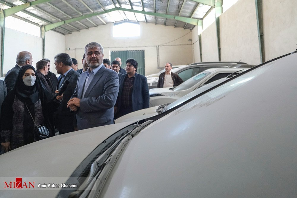 بازدید سرزده رئیس کل دادگستری استان تهران از انبار و پارکینگ شورای هماهنگی مبارزه با مواد مخدر در غرب استان/ دستور رئیس دادگستری استان تهران برای بررسی پرونده تک تک خودروهای توقیفی/ تشکیل پرونده و تعیین تکلیف وسایل نقلیهای که مربوط به اموال قاچاقچیان است بازدید سرزده رئیس کل دادگستری استان تهران از انبار و پارکینگ شورای هماهنگی مبارزه با مواد مخدر در غرب استان/ دستور رئیس دادگستری استان تهران برای بررسی پرونده تک تک خودروهای توقیفی/ تشکیل پرونده و تعیین تکلیف وسایل نقلیهای که مربوط به اموال قاچاقچیان است