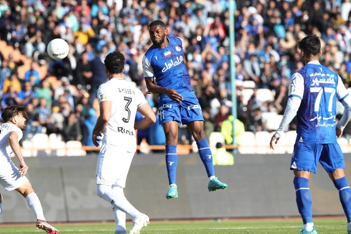 برومند: مساوی گرفتن مقابل استقلال برای تیم‌ها آرزو شده/ رفتارهای نامناسب ساپینتو؟ او سرمربی تیم محبوبم است