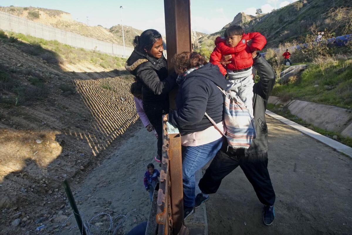 روایتی از وضعیت مرگبار مهاجران در مرزهای آمریکا