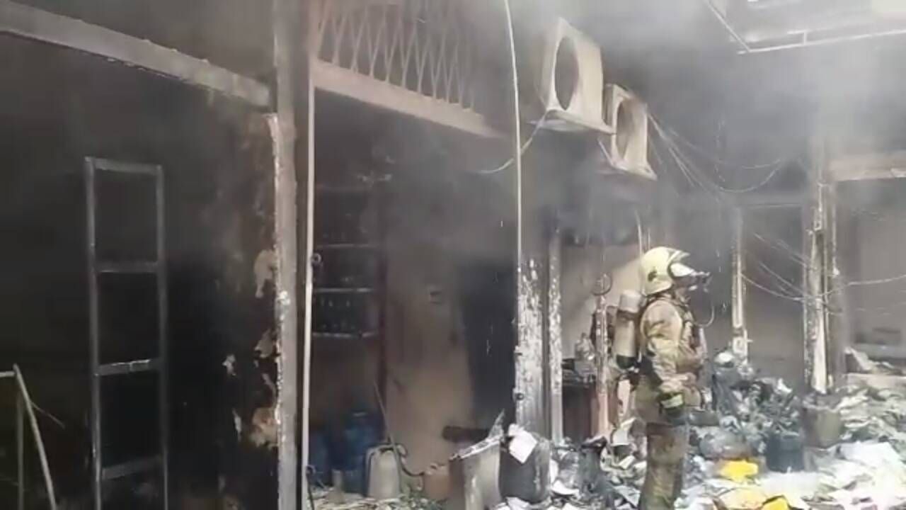 حریق یک پاساژ واقع در بازار ناصر خسرو 