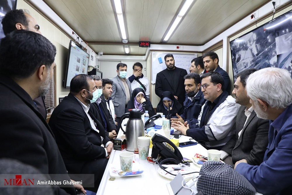 حضور دادستان تهران در محل حادثه آتشسوزی ساختمان ۱۵۳ خیابان بهار حضور دادستان تهران در محل حادثه آتشسوزی ساختمان ۱۵۳ خیابان بهار