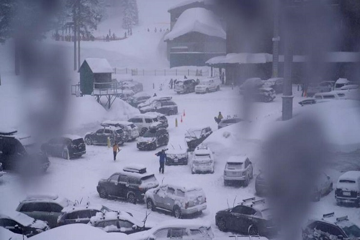 ۲ کشته و شماری زخمی بر اثر تیراندازی در مینه سوتا/ طوفان زمستانی برق ۸۵۰۰۰ مشترک را در لس آنجلس قطع کرد ۲ کشته و شماری زخمی بر اثر تیراندازی در مینه سوتا/ طوفان زمستانی برق ۸۵۰۰۰ مشترک را در لس آنجلس قطع کرد