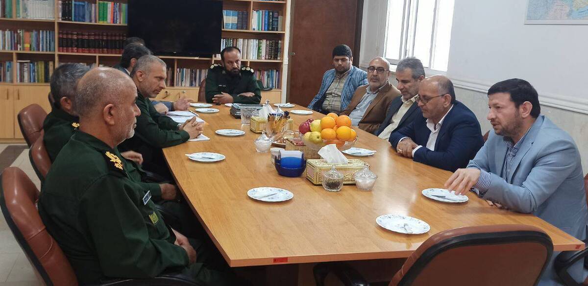 مسئولان قضایی استان بوشهر با فرمانده سپاه امام صادق (ع) استان و ۲ خانواده جانباز دیدار کردند