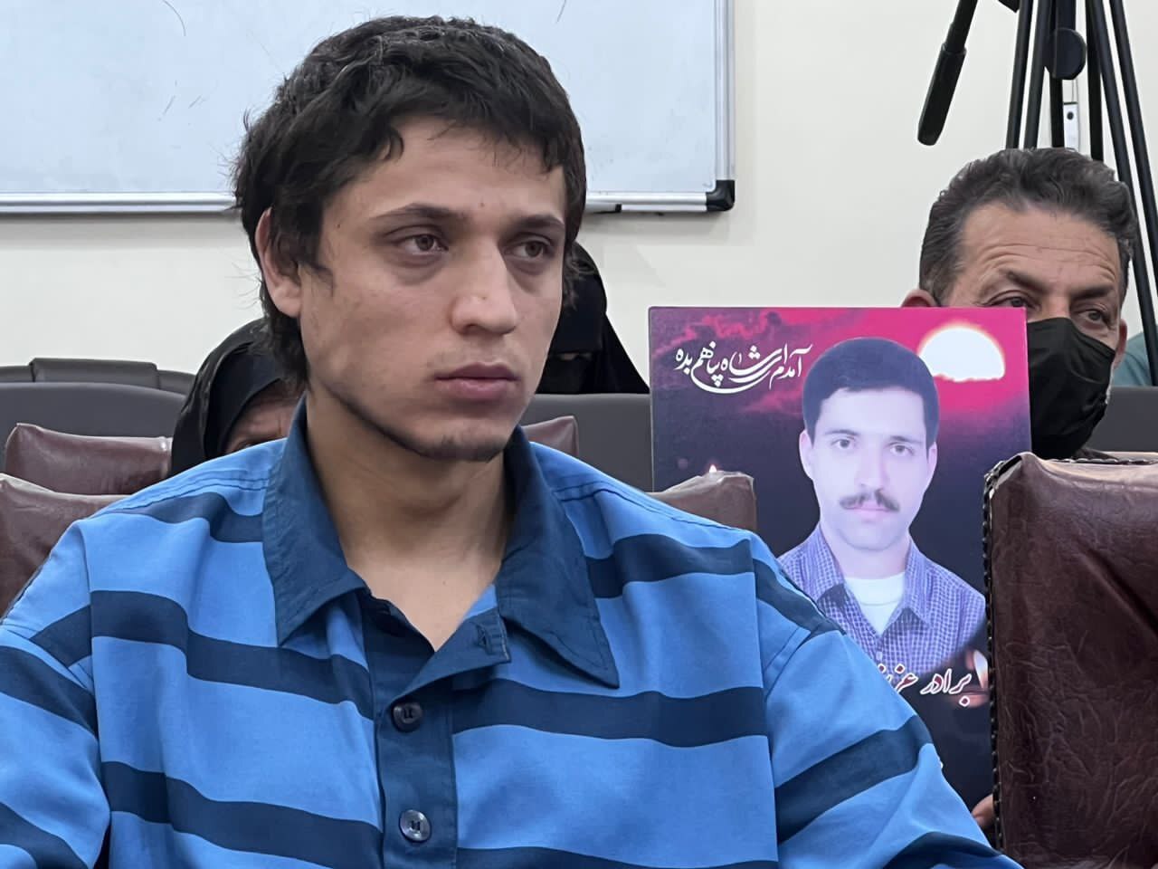 پنجمین جلسه دادگاه رسیدگی به اتهامات عاملین حمله تروریستی به شاهچراغ (ع) برگزار شد/ پاسخ نماینده دادستان به تعارضات در اعترافات متهمین / استفاده متهمین از تلگرام برای هماهنگی عملیات تروریستی پنجمین جلسه دادگاه رسیدگی به اتهامات عاملین حمله تروریستی به شاهچراغ (ع) برگزار شد/ پاسخ نماینده دادستان به تعارضات در اعترافات متهمین / استفاده متهمین از تلگرام برای هماهنگی عملیات تروریستی