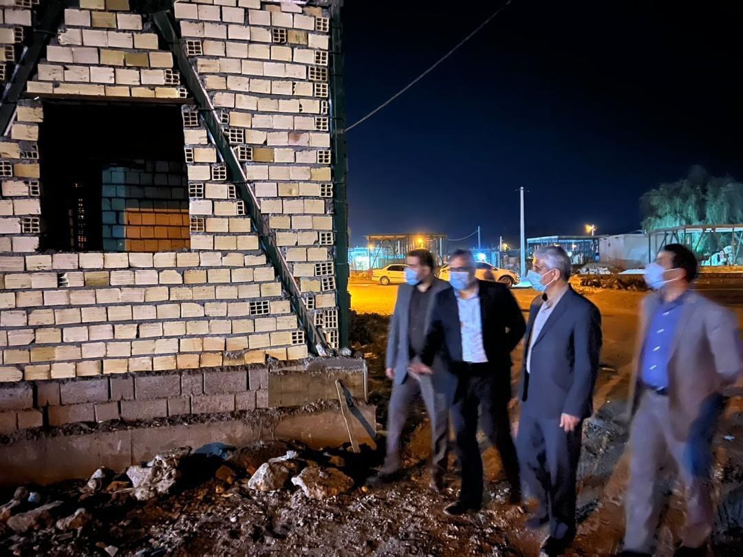 بازدید شبانه معاون قضایی دادستان کل کشور از روند بازسازی منطقه زلزله زده سایه خوش در استان هرمزگان