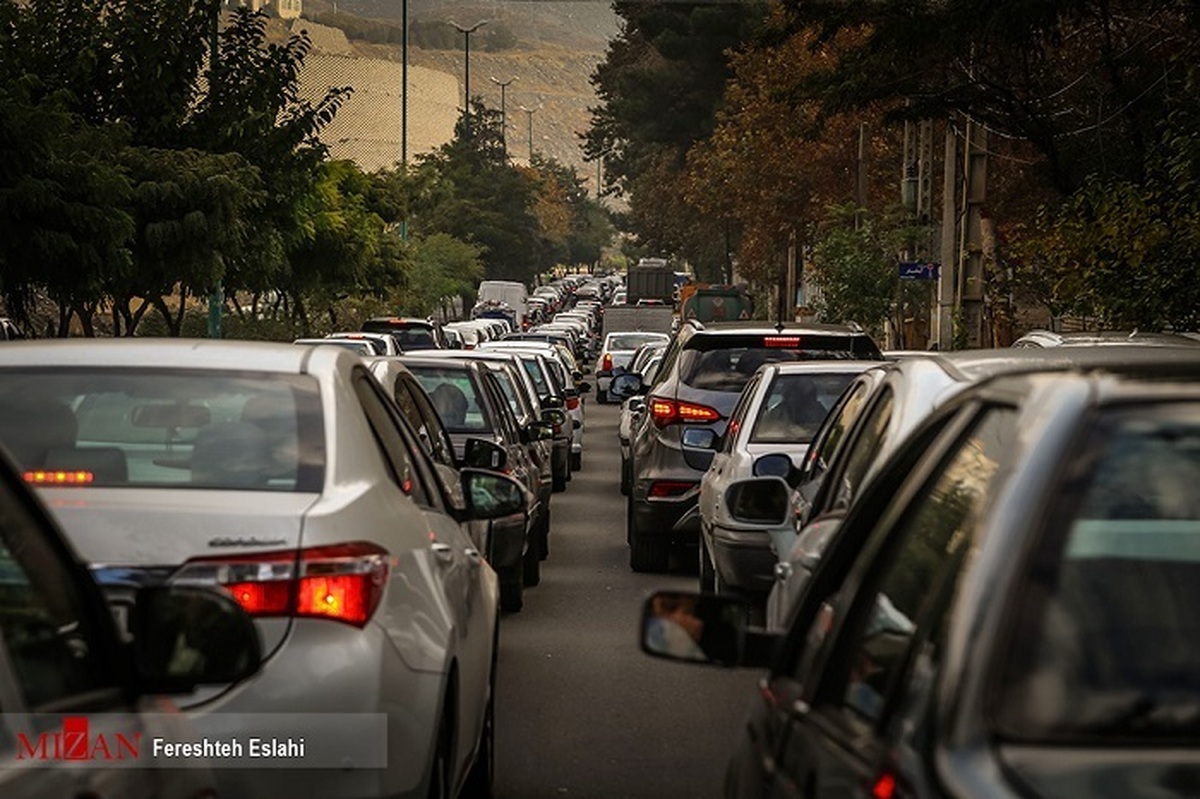 ترافیک سنگین در آزادراه تهران-شمال/ ترافیک سنگین در محور چالوس