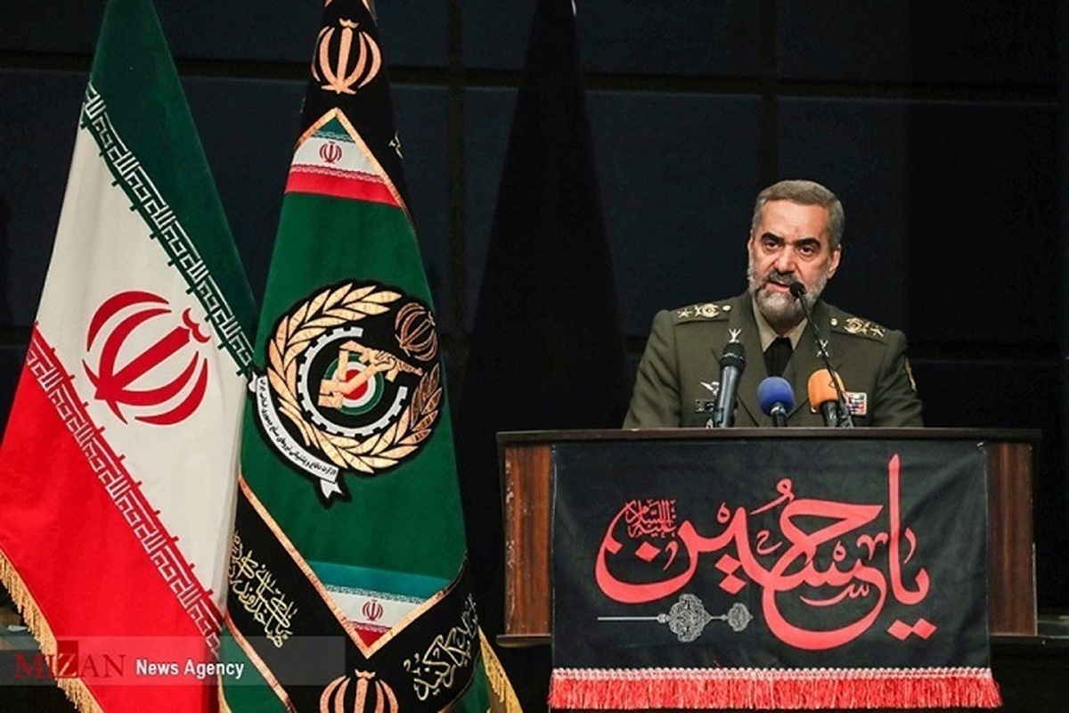 وزیر دفاع: مردم ایران پای کار نظام هستند