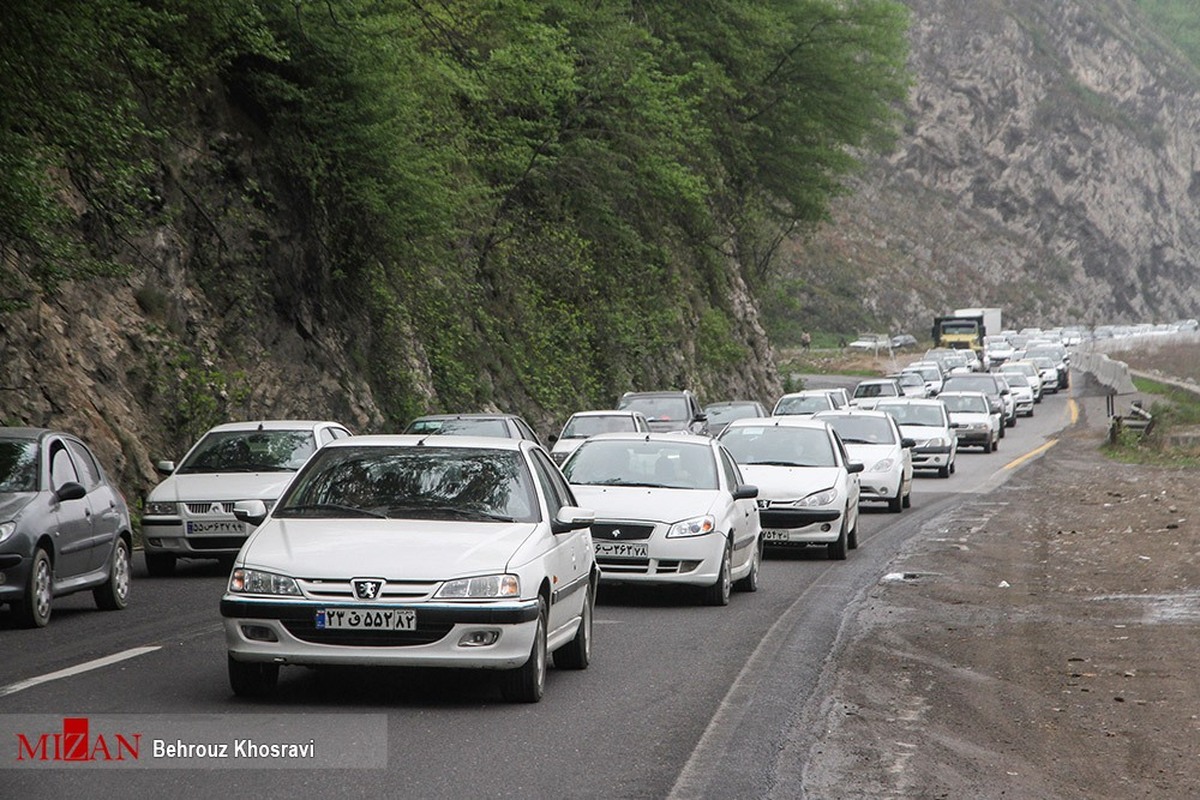 ترافیک سنگین در محور چالوس و هراز/ تردد روان در آزادراه قزوین-رشت
