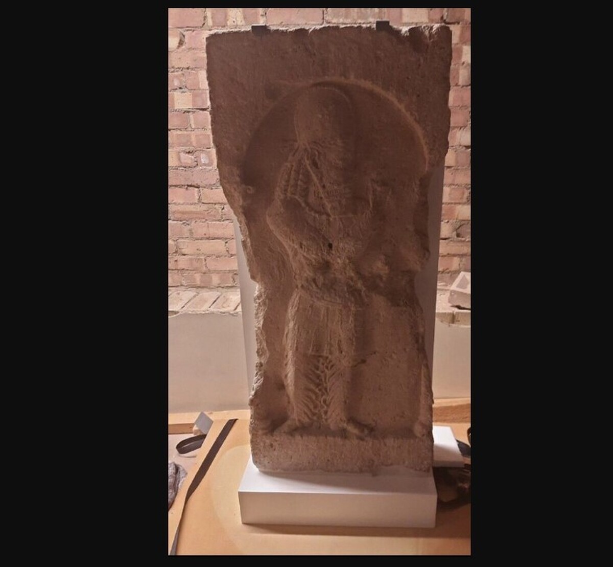مجسمه سنگی سرباز ساسانی به زودی به ایران بر می‌گردد