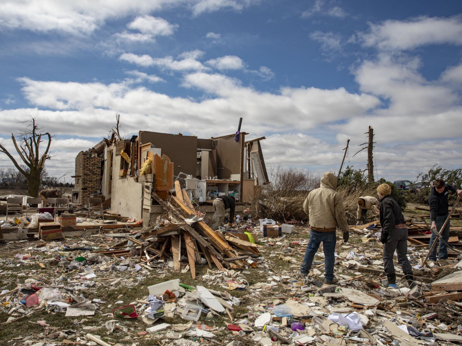 شمار جانباختگان طوفان در آمریکا به ۳۲ نفر رسید شمار جانباختگان طوفان در آمریکا به ۳۲ نفر رسید