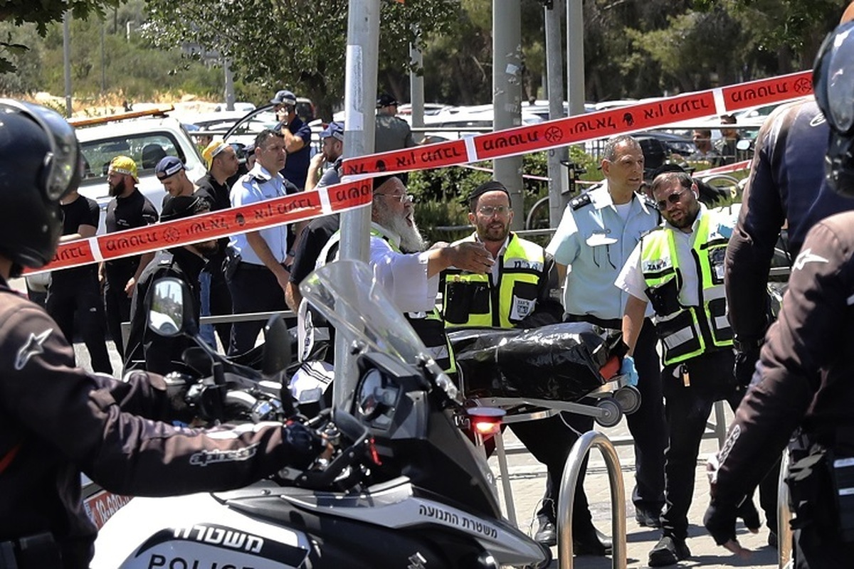 زخمی شدن ۲ نظامی صهیونیست در تل آویو/کشته شدن یک خلبان
