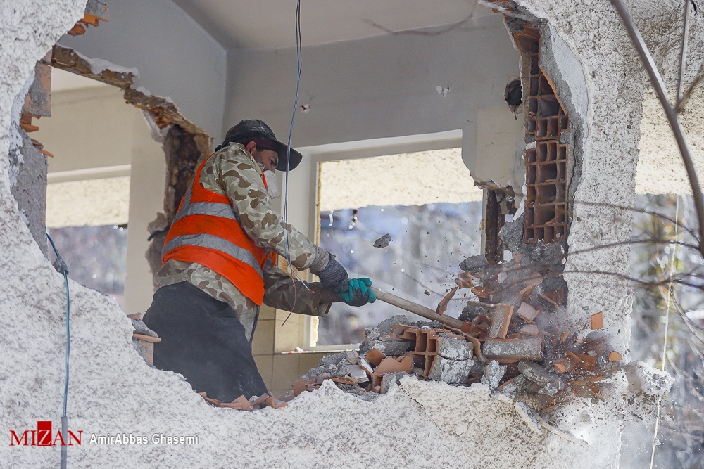 نگاهی به اقدام مهم دستگاه برای حمایت از حقوق عامه/آزادسازی حاشیه رودخانه کرج؛ از تخریب ساخت‌وسازهای نهادهای حاکمیتی تا ساخت اولین تفرجگاه عمومی «پارکرود»