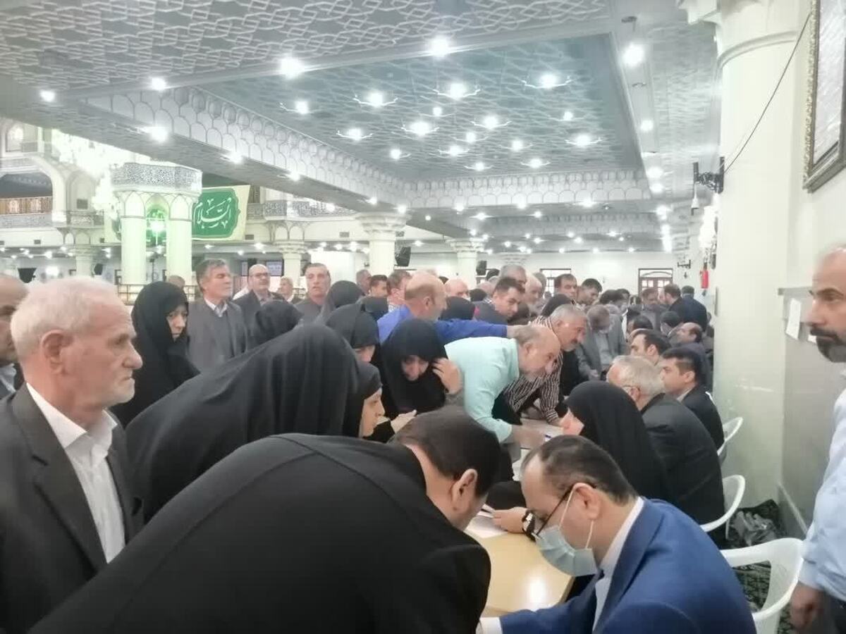 برگزاری میز خدمت سازمان ثبت اسناد و املاک کشور در نمازجمعه شهر ری