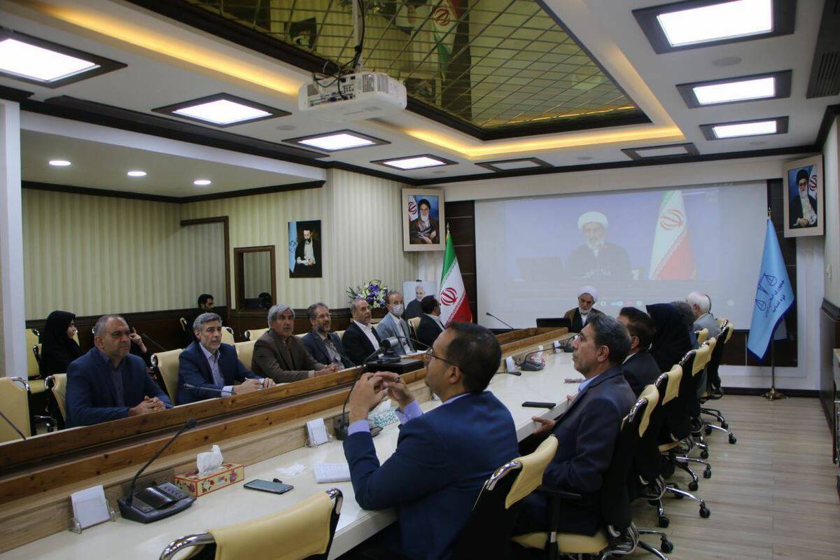 تحلیف نخستین دوره داوران حرفه‌ای توسعه حل اختلاف استان کرمان برگزار شد