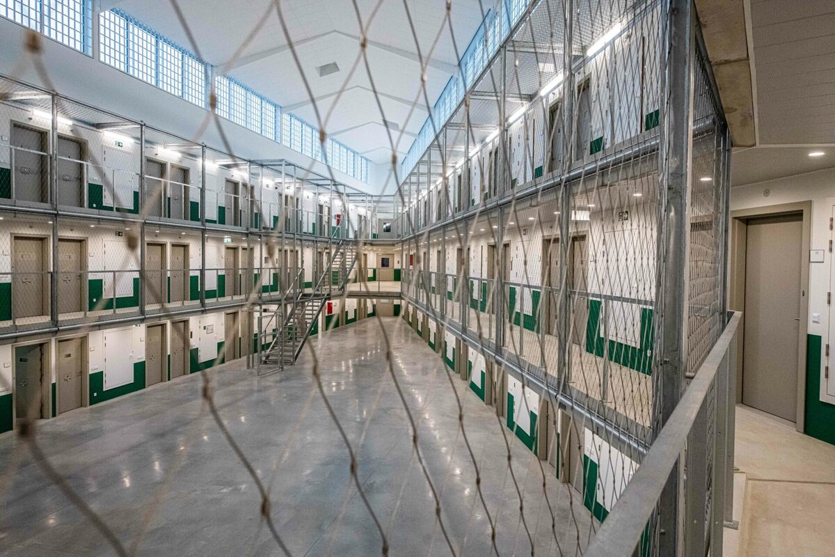 بروکسل تایمز: زندان‌های بلژیک از شلوغ‌ترین زندان‌های اروپاست