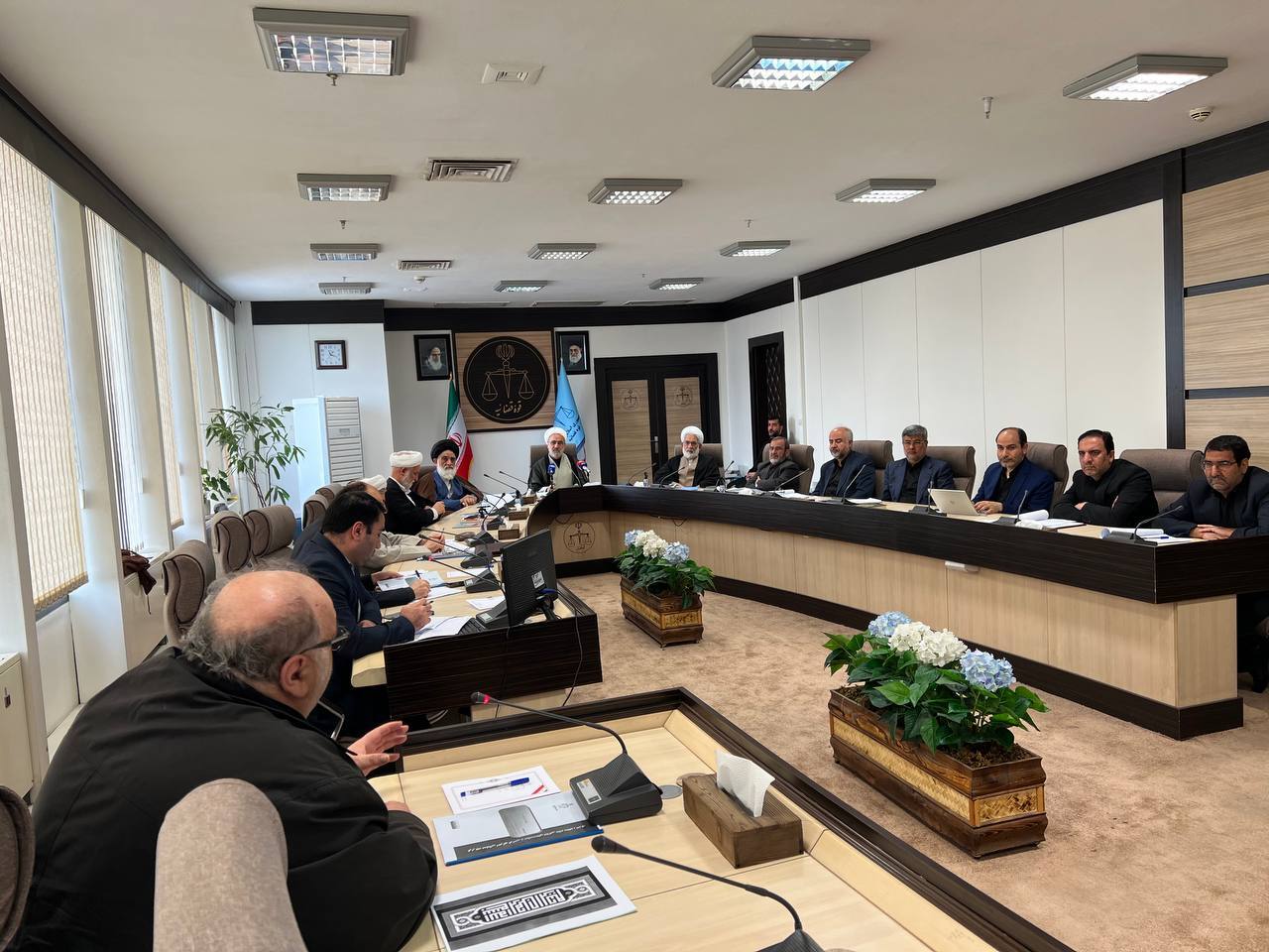 معاون اول قوه قضاییه: به دنبال ماندن گزارش ها  بر روی کاغذ و تنظیم کتاب نیستیم/ خروجی جلسات برگزاری شده در قرارگاه اجرای فرامین مقام معظم رهبری در قوه قضاییه باید مشخص و ملموس  باشد