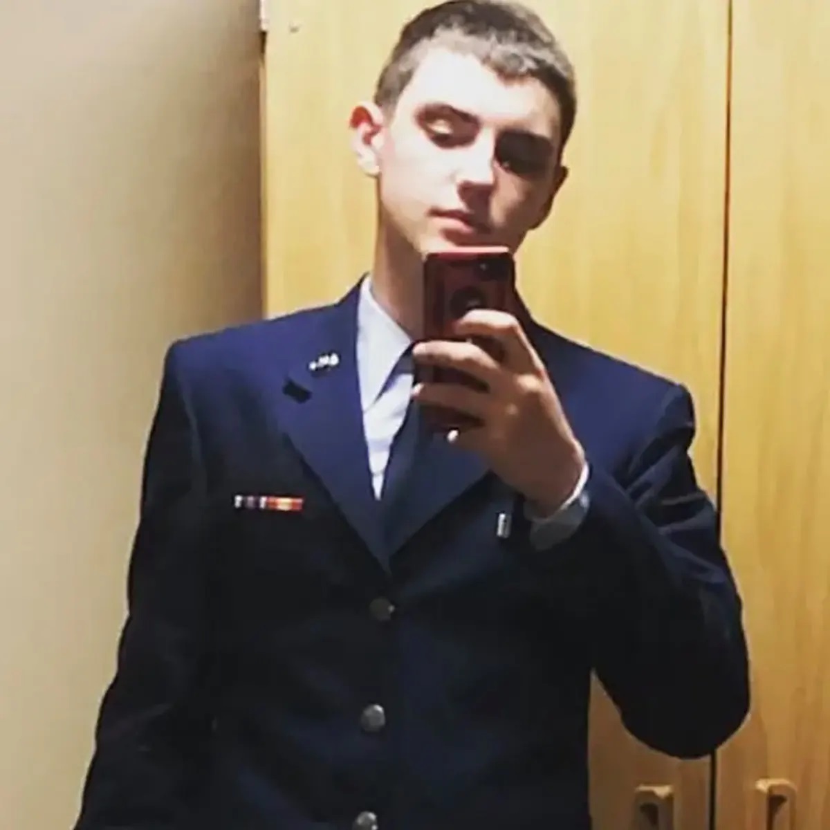 درباره مظنون افشای اسناد پنتاگون چه می‌دانیم؟